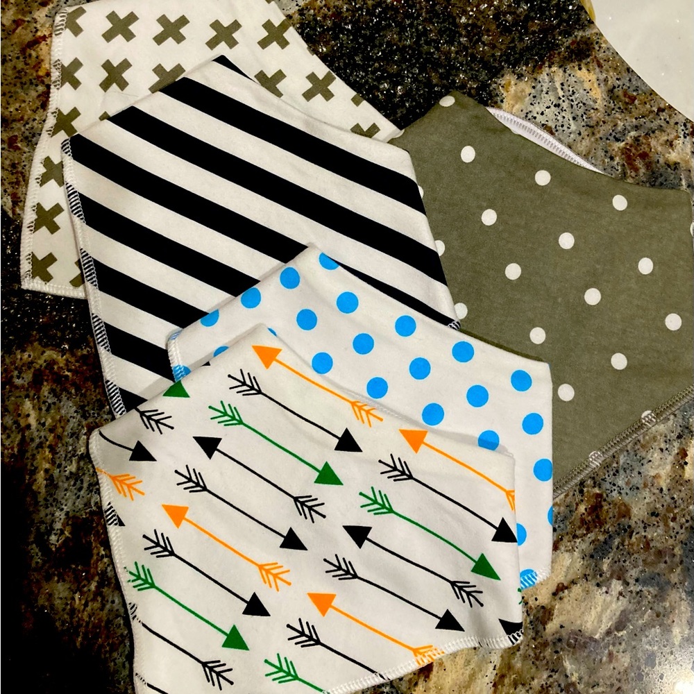 Five new bandanna bibs